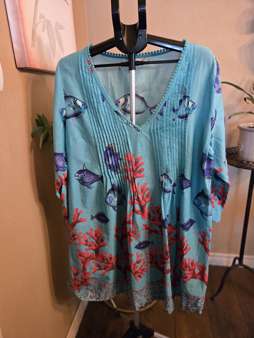 Soft Surroundings Women's Teal V-Neck Tunic with Coral & Fish Print